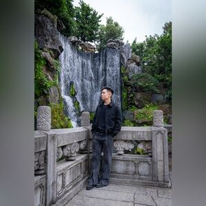 Meet your Posher, Henry